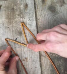 folding willow to make M shape