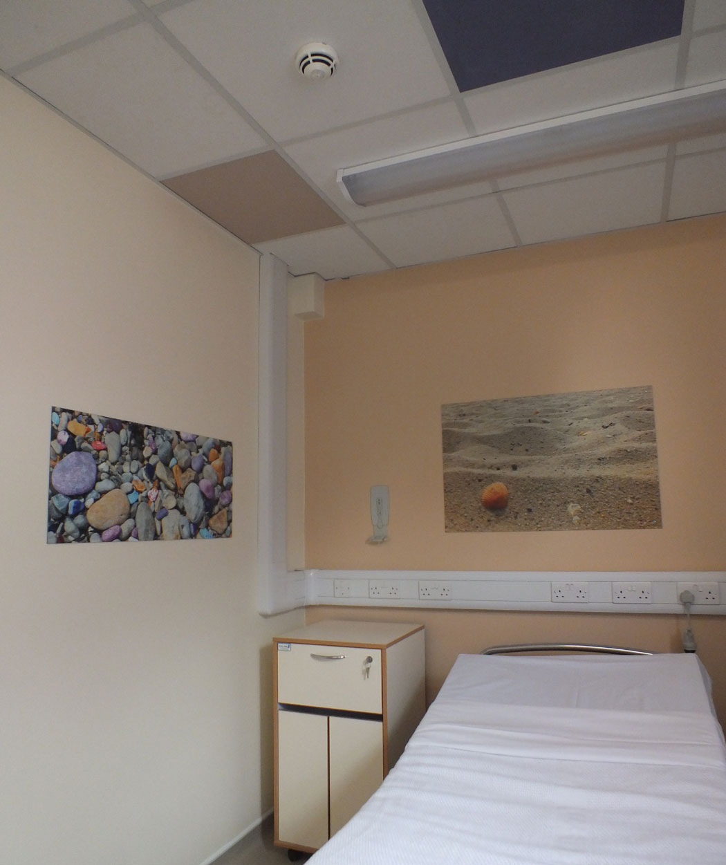 Benson suite delivery room, Salisbury District Hospital