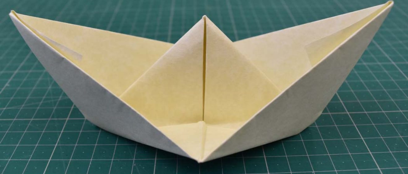 How to make square paper from an A4 sheet for your origami